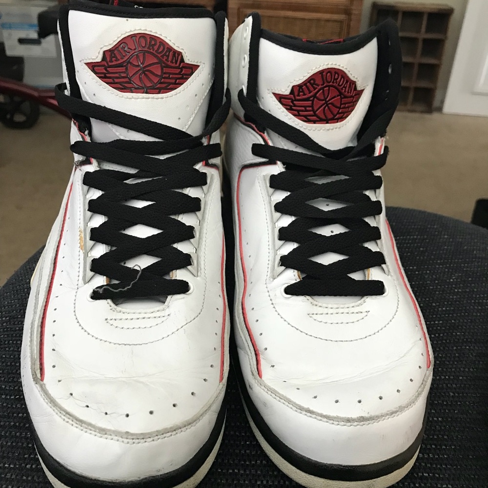 JORDAN 2’s high white and red